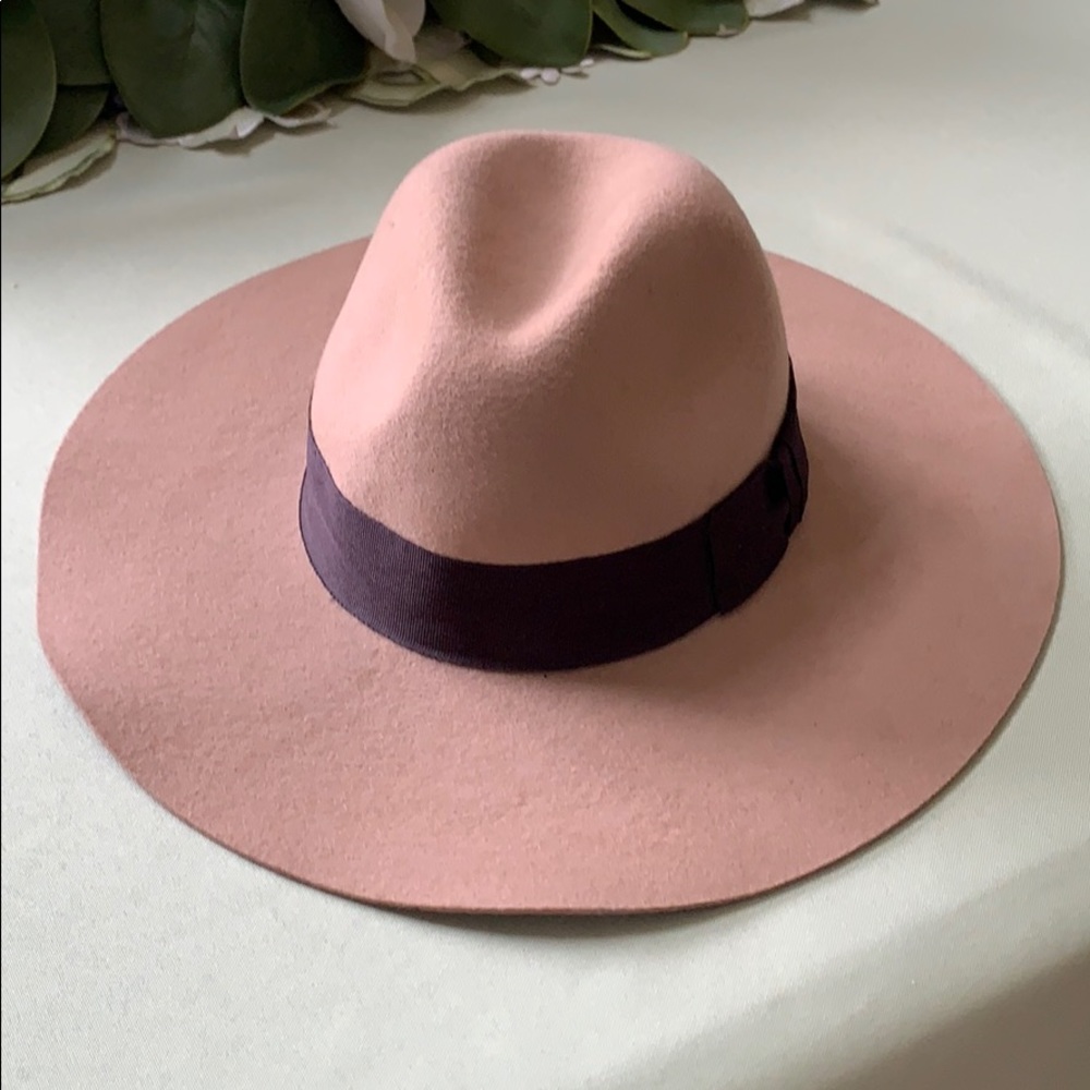 Cute floppy felt hat😍🦋🌺 Last Chance!!